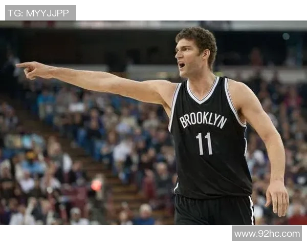 布鲁克洛佩斯：从篮球新星到NBA传奇中锋的辉煌之路